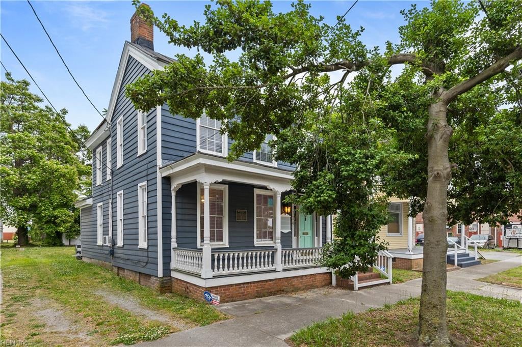 Photo of 114 Franklin Street Street, Suffolk, VA 23434 (MLS # 10653535)