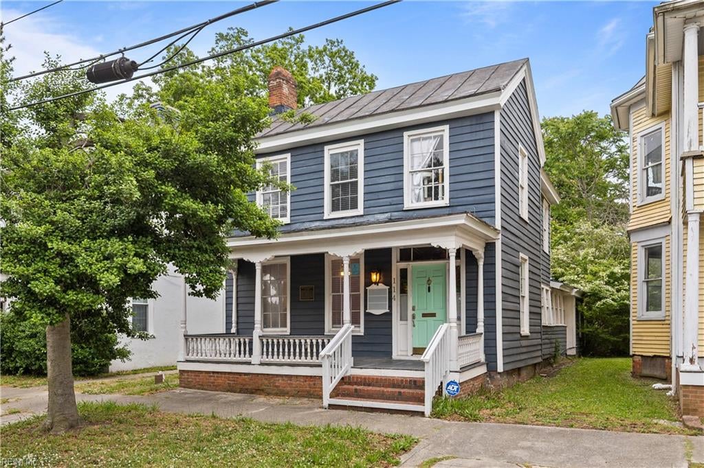 Photo of 114 Franklin Street Street, Suffolk, VA 23434 (MLS # 10653535)