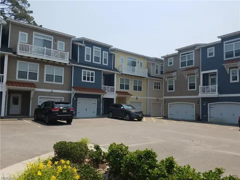 MLS: 10582475