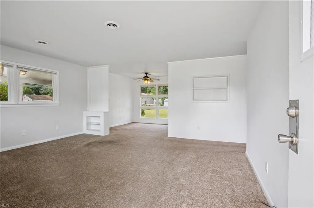 Newport News, Virginia 23602, United States, 3 Bedrooms Bedrooms, ,1 BathroomBathrooms,Residential,Active,238075