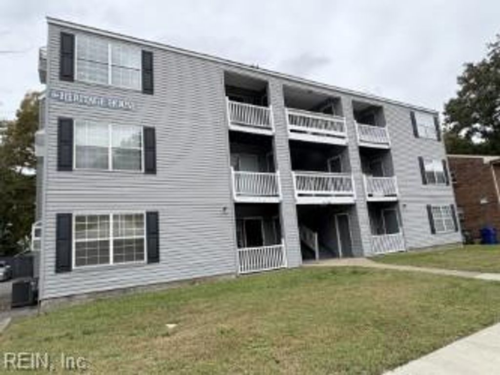 Photo of 1036 W 37th Street #D, Norfolk, VA 23508 (MLS # 10607773)