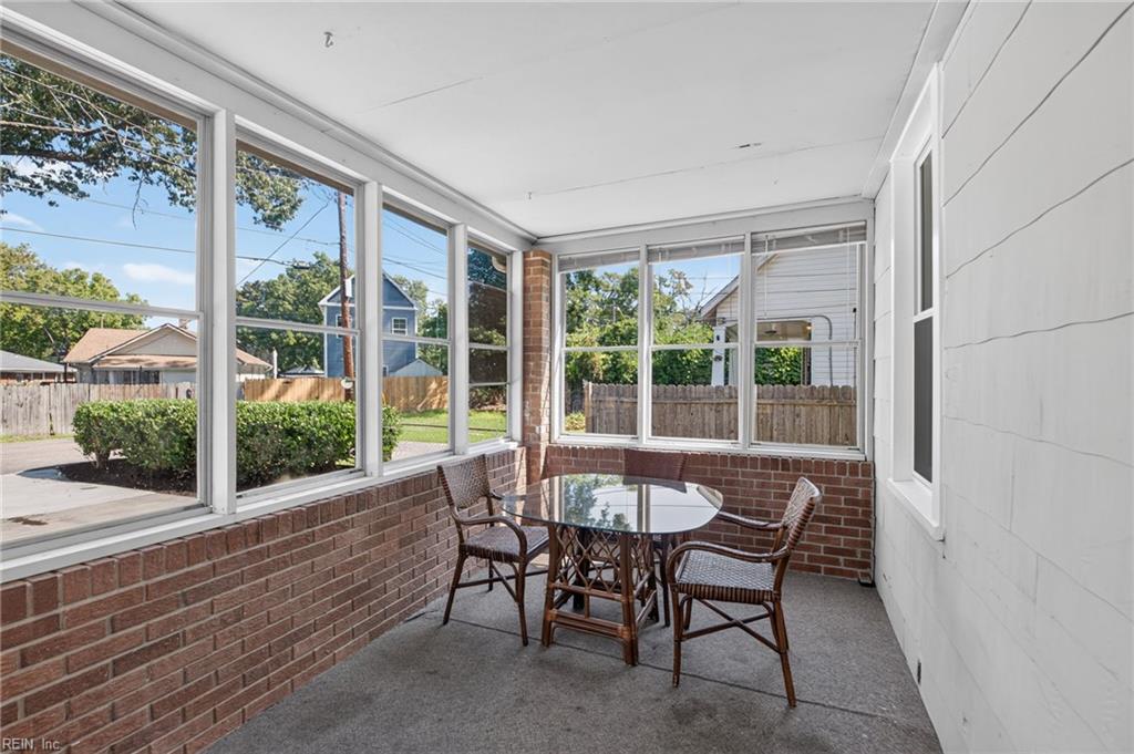 Photo of 1139 E Leicester Avenue, Norfolk, VA 23503 (MLS # 10656332)
