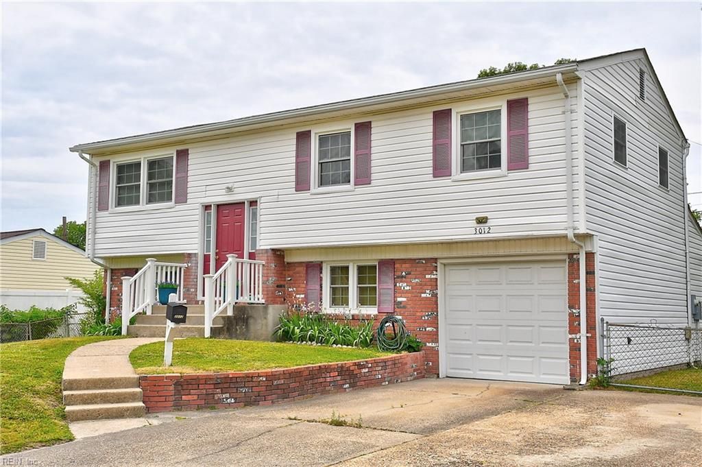 Photo of 3012 Ashlawn Terrace, Virginia Beach, VA 23452 (MLS # 10634570)