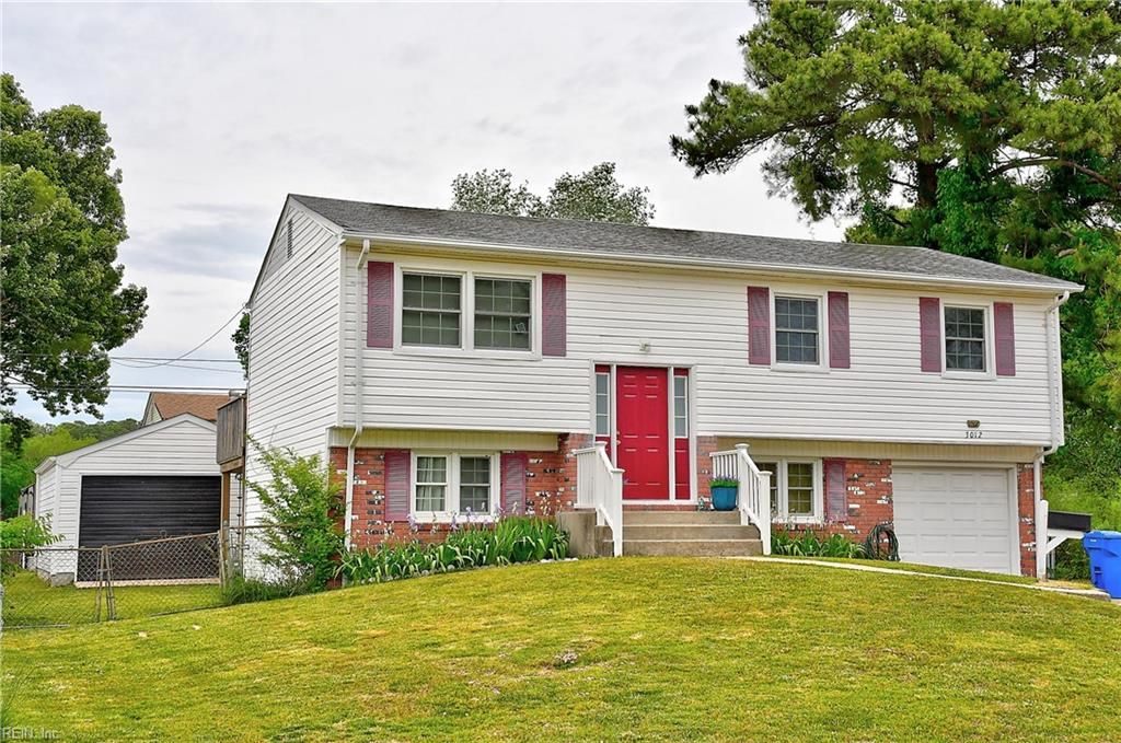 Photo of 3012 Ashlawn Terrace, Virginia Beach, VA 23452 (MLS # 10634570)