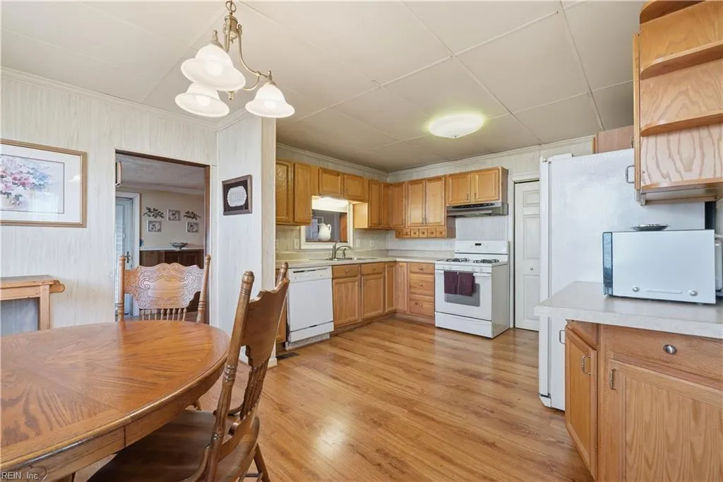 Chesapeake, Virginia 23325, United States, 3 Bedrooms Bedrooms, ,2 BathroomsBathrooms,Residential,Active,256300