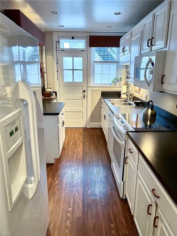 Norfolk, Virginia 23517, United States, 3 Bedrooms Bedrooms, ,2 BathroomsBathrooms,Residential,Active,96609