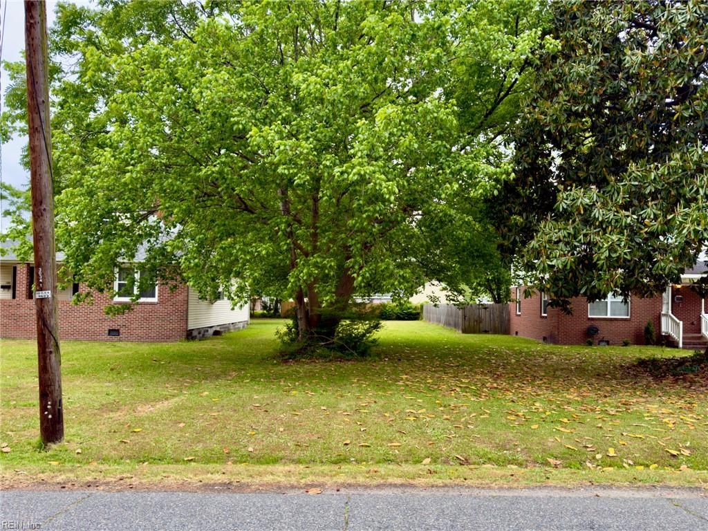 Photo of 118B Maupin Avenue, Portsmouth, VA 23702 (MLS # 10631766)