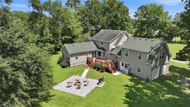 108 Young Rider Lane, photo 3 of 41