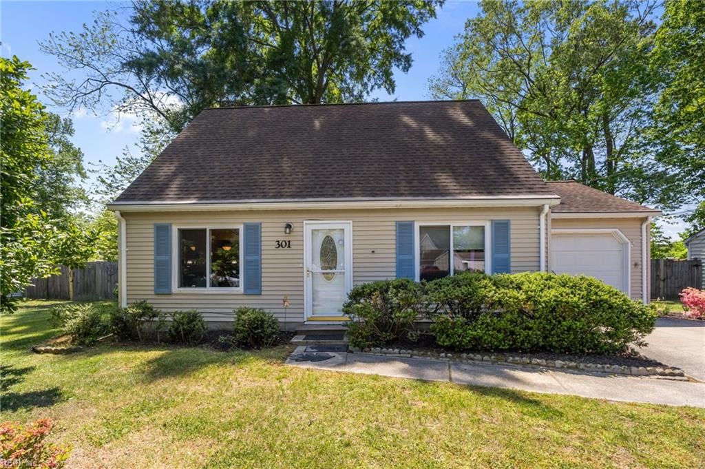 Photo of 301 Shamrock Avenue, Yorktown, VA 23693 (MLS # 10630944)
