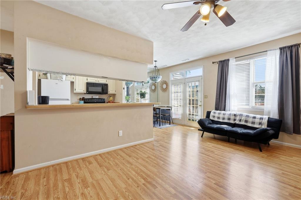 Photo of 802 Primrose Lane, Chesapeake, VA 23320 (MLS # 10644311)