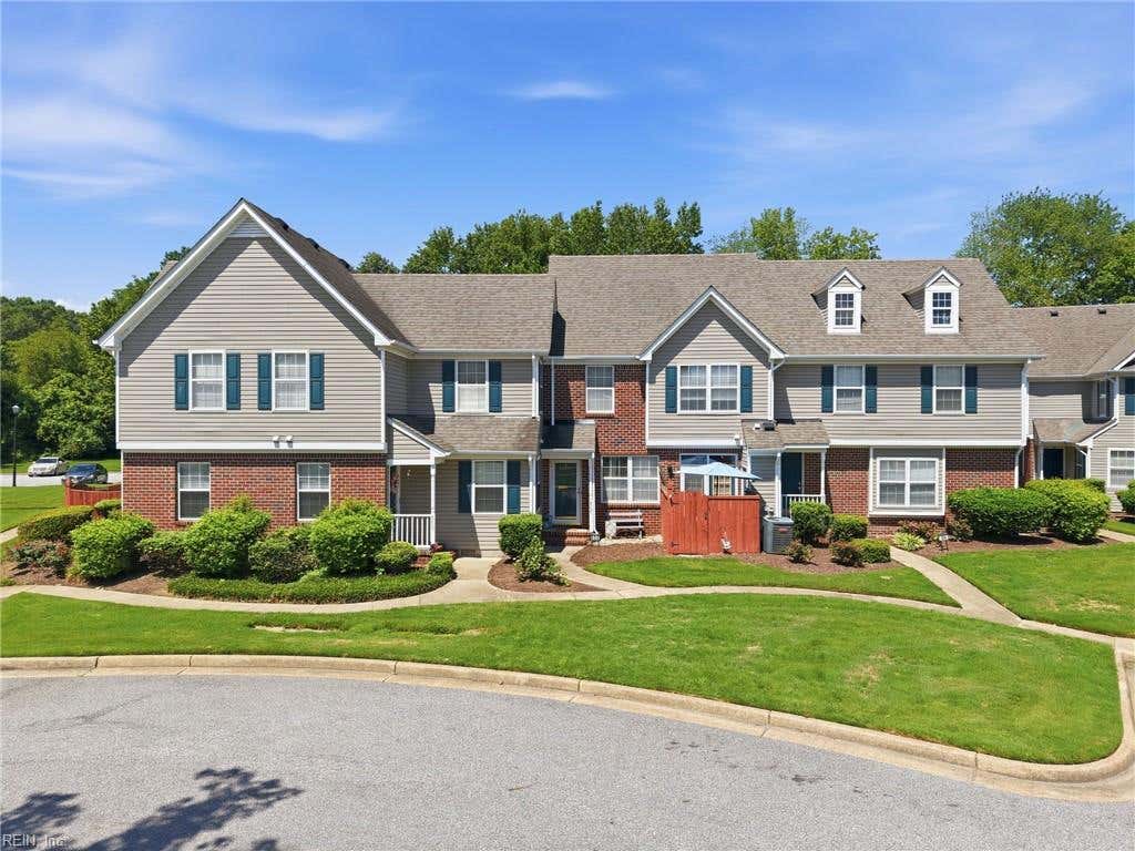 Photo of 802 Primrose Lane, Chesapeake, VA 23320 (MLS # 10644311)