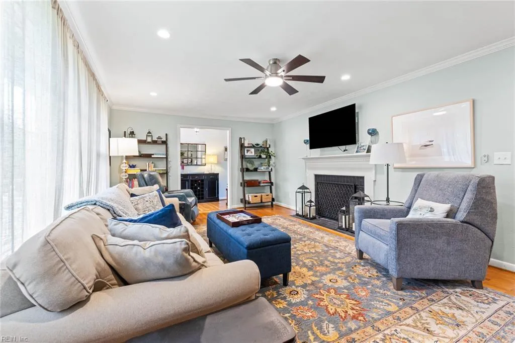 Virginia Beach, Virginia 23454, United States, 3 Bedrooms Bedrooms, ,2 BathroomsBathrooms,Residential,Active,147442