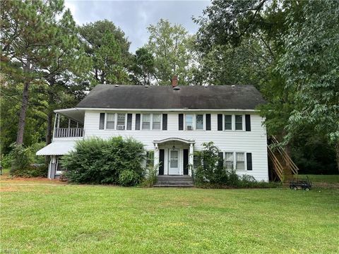 Photo of 4501 Old Battlefield Boulevard S #1, Chesapeake, VA 23322 (MLS # 10605266)
