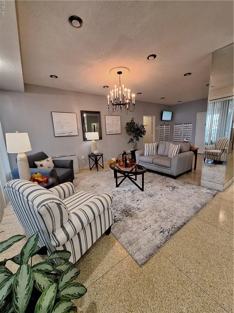 Portsmouth, Virginia 23704, United States, 1 Bedroom Bedrooms, ,1 BathroomBathrooms,Residential,Active,240806