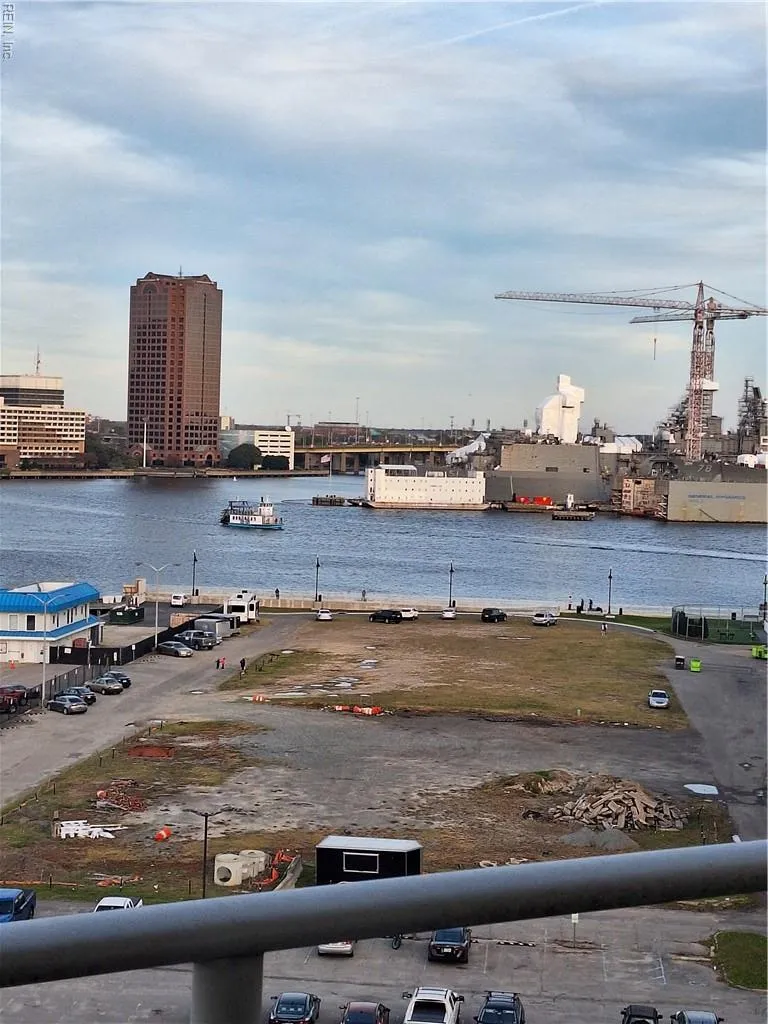 Portsmouth, Virginia 23704, United States, 1 Bedroom Bedrooms, ,1 BathroomBathrooms,Residential,Active,240806