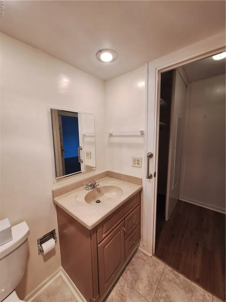 Portsmouth, Virginia 23704, United States, 1 Bedroom Bedrooms, ,1 BathroomBathrooms,Residential,Active,240806