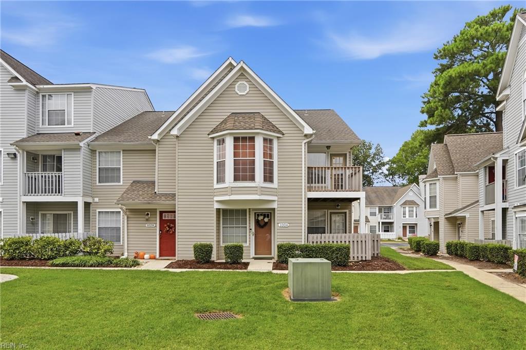 Photo of 1004 Pebblewood Drive, Virginia Beach, VA 23464 (MLS # 10650854)