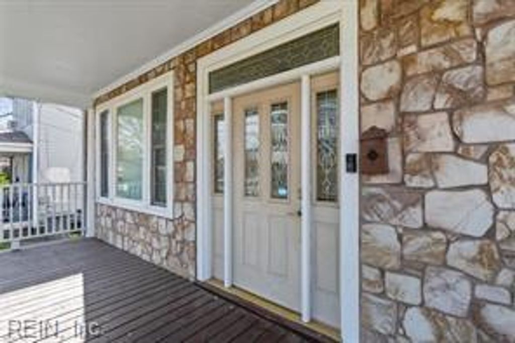 Photo of 415 Lee Street, Hampton, VA 23669 (MLS # 10627115)