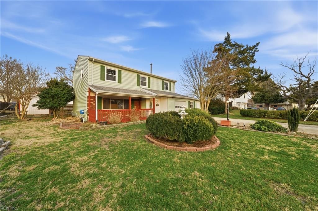 Photo of 816 Lamplight Lane, Virginia Beach, VA 23452 (MLS # 10623765)