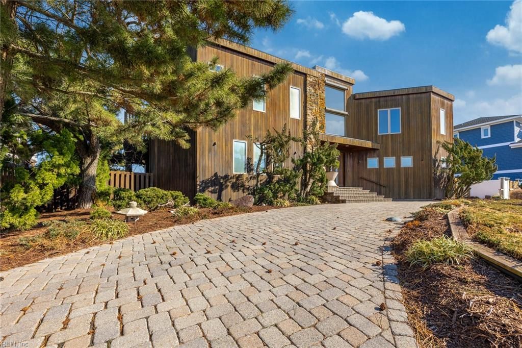 Photo of 2220 Sandfiddler Road, Virginia Beach, VA 23456 (MLS # 10618601)