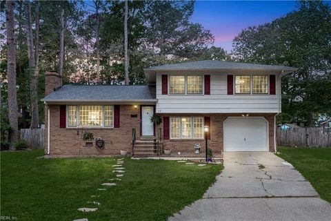 Photo of 52 Gainsborough Place, Newport News, VA 23608 (MLS # 10632129)
