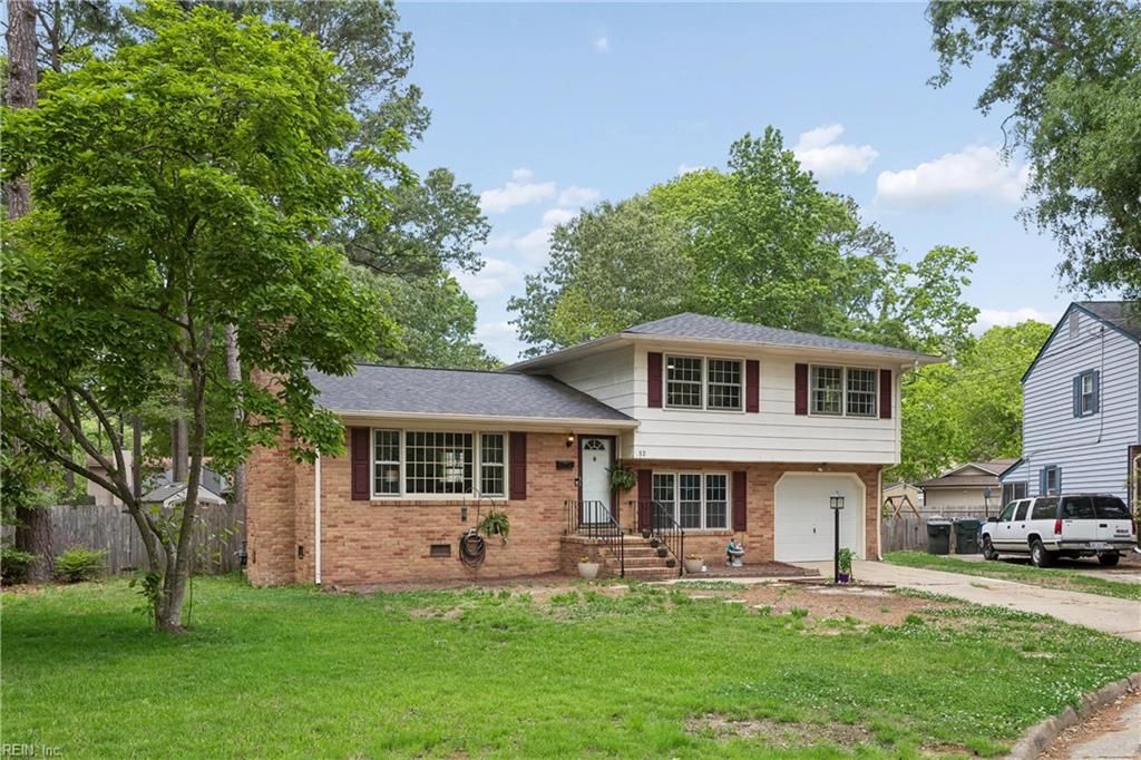 Photo of 52 Gainsborough Place, Newport News, VA 23608 (MLS # 10632129)