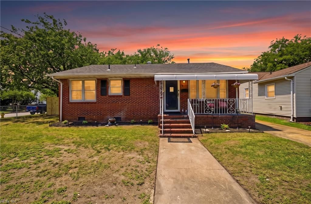Photo of 2850 E Princess Anne Road, Norfolk, VA 23504 (MLS # 10642784)
