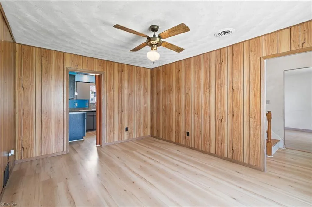 Hampton, Virginia 23669, United States, 4 Bedrooms Bedrooms, ,3 BathroomsBathrooms,Residential,Pending,180971