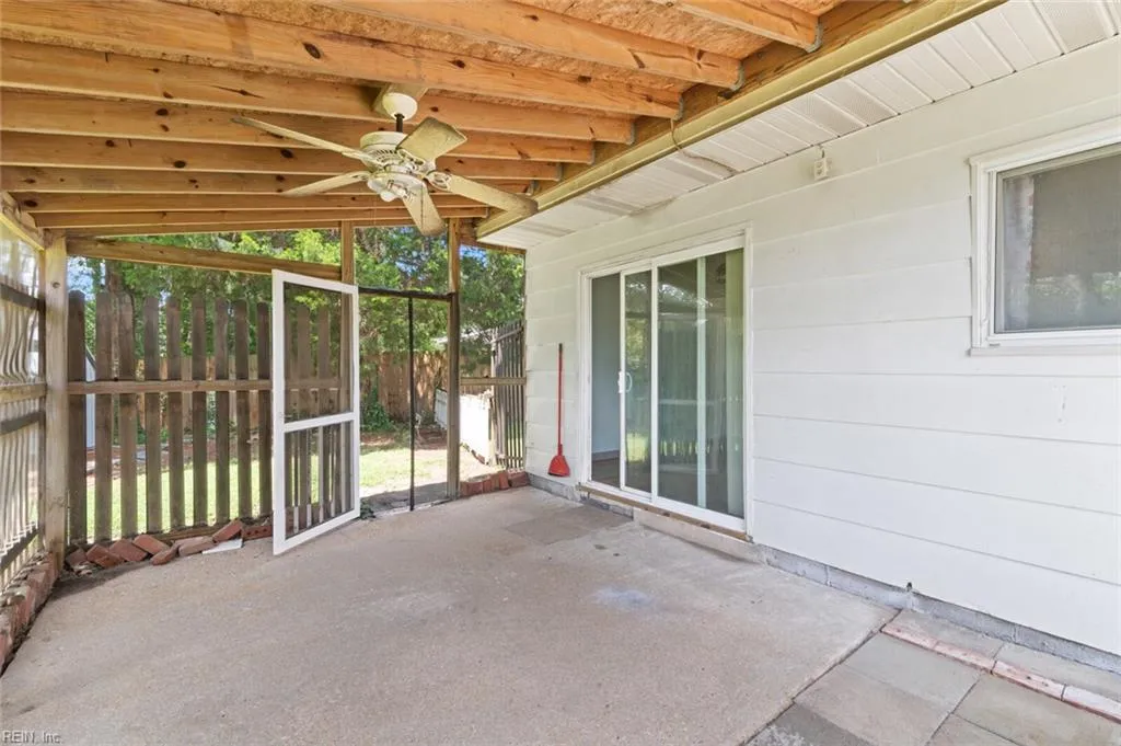 Hampton, Virginia 23669, United States, 4 Bedrooms Bedrooms, ,3 BathroomsBathrooms,Residential,Pending,180971