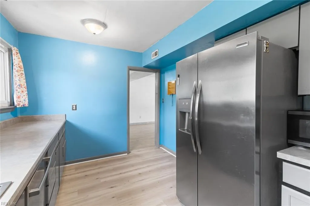 Hampton, Virginia 23669, United States, 4 Bedrooms Bedrooms, ,3 BathroomsBathrooms,Residential,Pending,180971