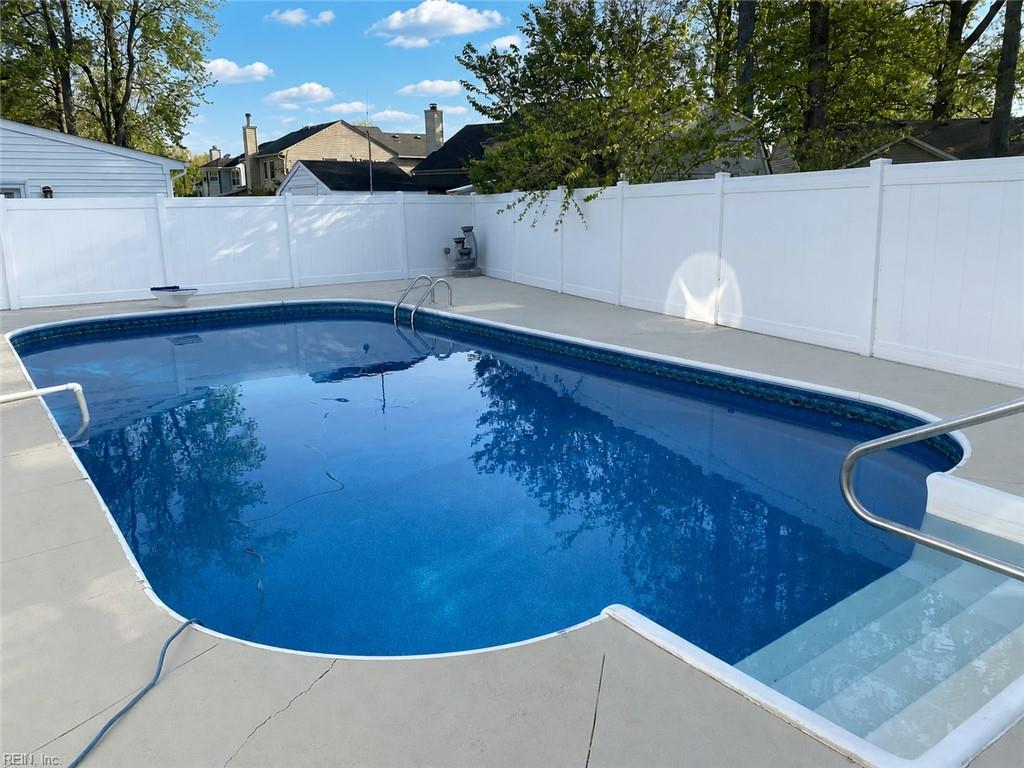 Photo of 1000 Spindle Crossing, Virginia Beach, VA 23455 (MLS # 10650406)