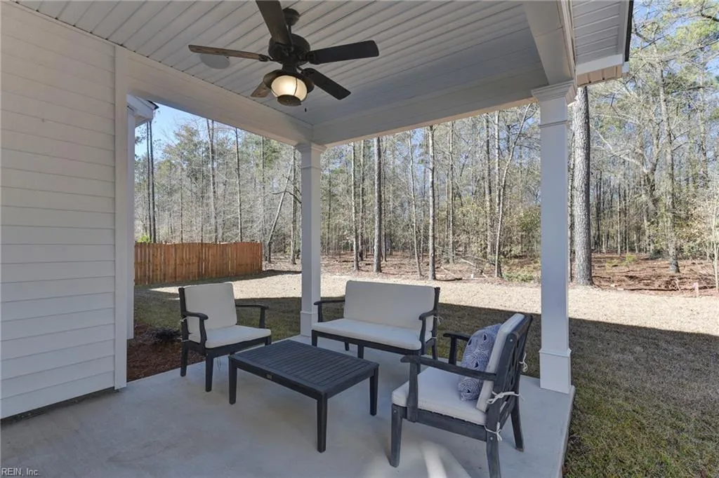 Windsor, Virginia 23487, United States, 4 Bedrooms Bedrooms, ,4 BathroomsBathrooms,Residential,Active,244987