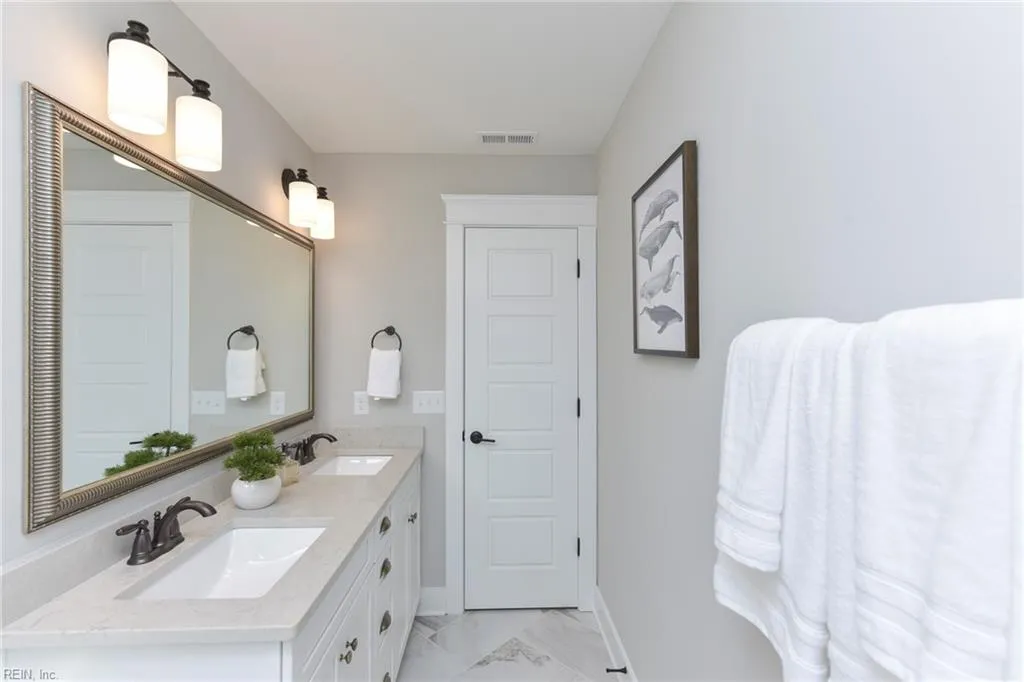 Windsor, Virginia 23487, United States, 4 Bedrooms Bedrooms, ,4 BathroomsBathrooms,Residential,Active,244987