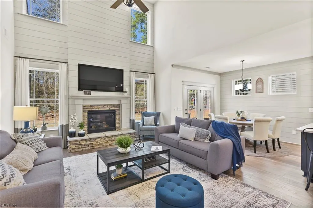 Windsor, Virginia 23487, United States, 4 Bedrooms Bedrooms, ,4 BathroomsBathrooms,Residential,Active,244987