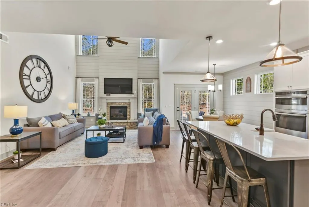 Windsor, Virginia 23487, United States, 4 Bedrooms Bedrooms, ,4 BathroomsBathrooms,Residential,Active,244987