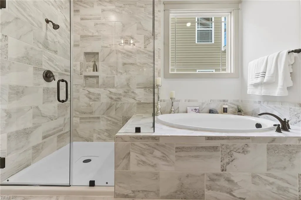 Windsor, Virginia 23487, United States, 4 Bedrooms Bedrooms, ,4 BathroomsBathrooms,Residential,Active,244987