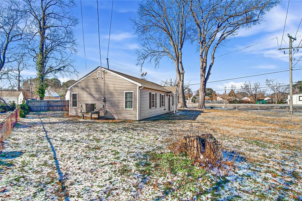 Photo of 531 Price Street, Hampton, VA 23663 (MLS # 10617711)