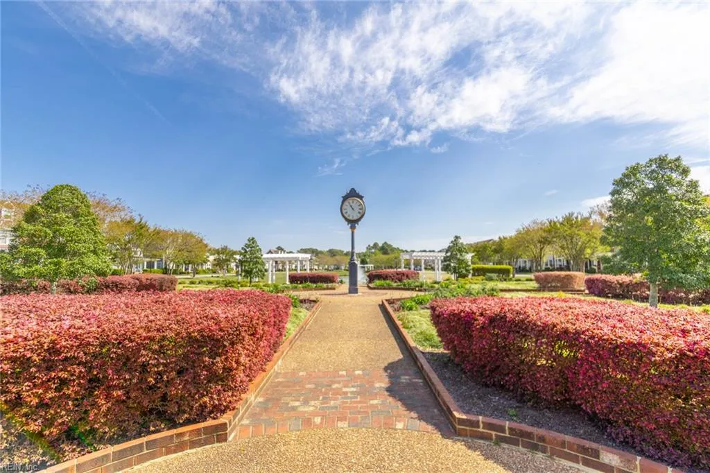 Virginia Beach, Virginia 23455, United States, 5 Bedrooms Bedrooms, ,3 BathroomsBathrooms,Residential,Pending,111379