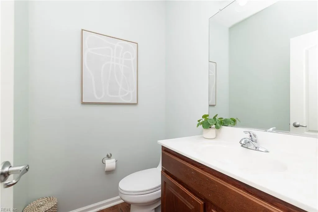 Virginia Beach, Virginia 23455, United States, 5 Bedrooms Bedrooms, ,3 BathroomsBathrooms,Residential,Pending,111379