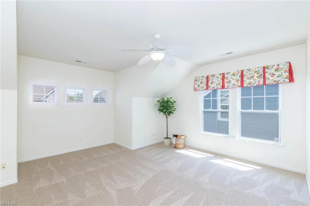 Virginia Beach, Virginia 23455, United States, 5 Bedrooms Bedrooms, ,3 BathroomsBathrooms,Residential,Pending,111379