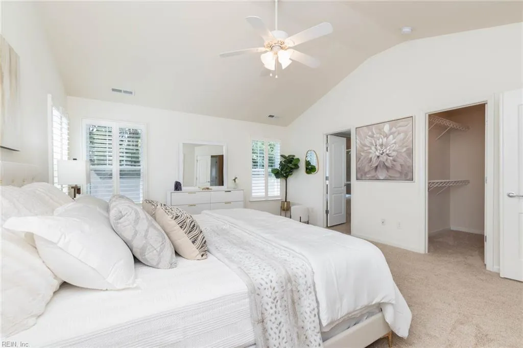 Virginia Beach, Virginia 23455, United States, 5 Bedrooms Bedrooms, ,3 BathroomsBathrooms,Residential,Pending,111379