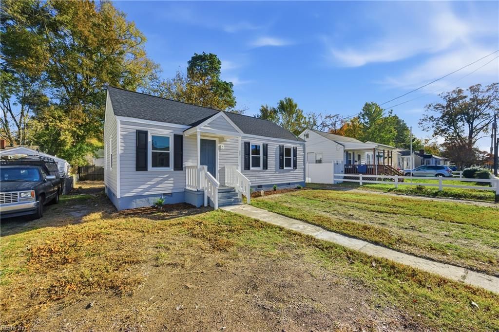 Photo of 30 Laurel Drive, Hampton, VA 23669 (MLS # 10614831)