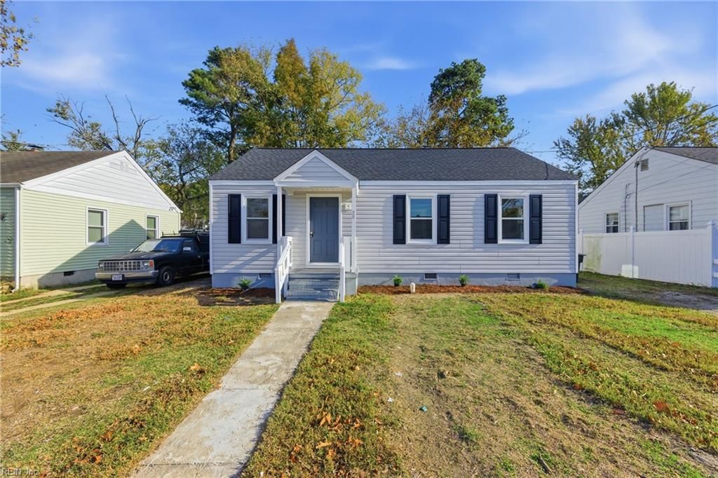 Photo of 30 Laurel Drive, Hampton, VA 23669 (MLS # 10614831)