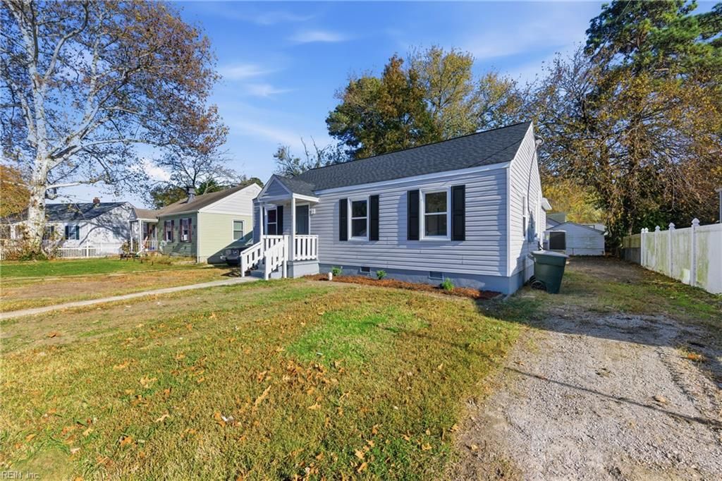 Photo of 30 Laurel Drive, Hampton, VA 23669 (MLS # 10614831)