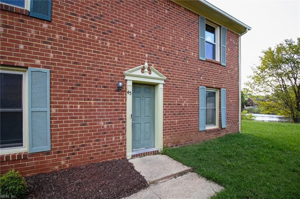 Photo of 45 Glascow Way, Hampton, VA 23669 (MLS # 10604775)