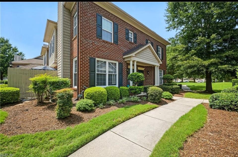 Photo of 1033 Farrcroft Way, Virginia Beach, VA 23455 (MLS # 10651251)