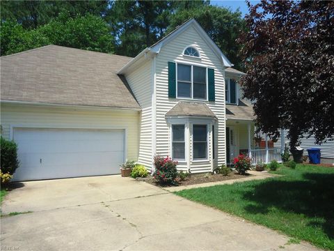 Photo of 822 Melrose Terrace, Newport News, VA 23608 (MLS # 10617416)