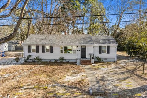 Photo of 8 Gay Drive, Newport News, VA 23606 (MLS # 10629103)
