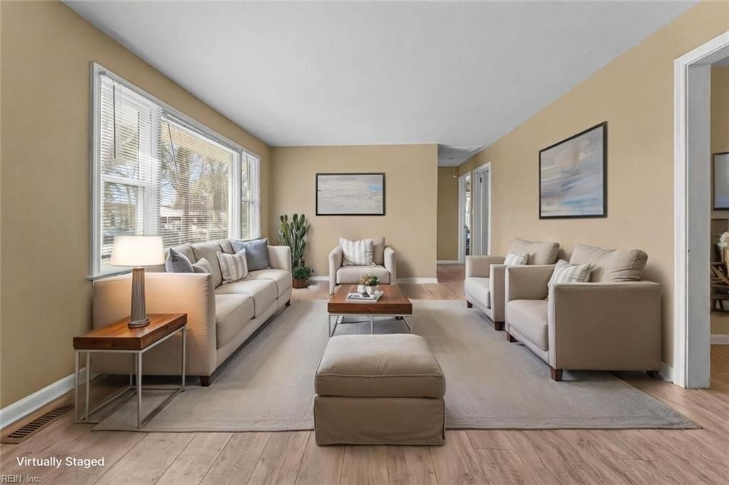 Photo of 8 Gay Drive, Newport News, VA 23606 (MLS # 10629103)