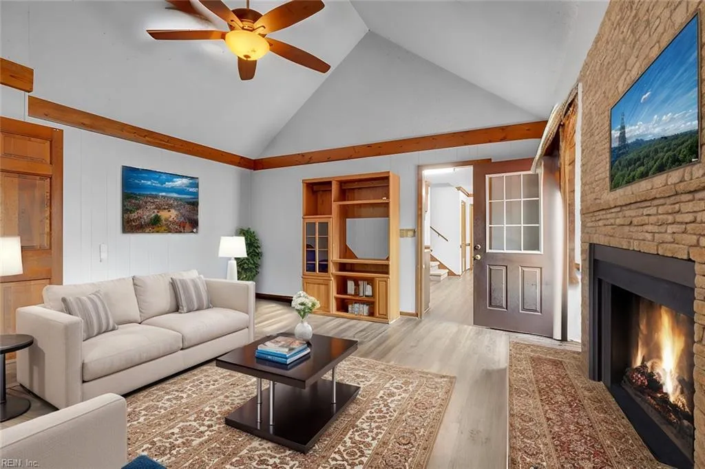 Chesapeake, Virginia 23322, United States, 4 Bedrooms Bedrooms, ,2 BathroomsBathrooms,Residential,Pending,27484